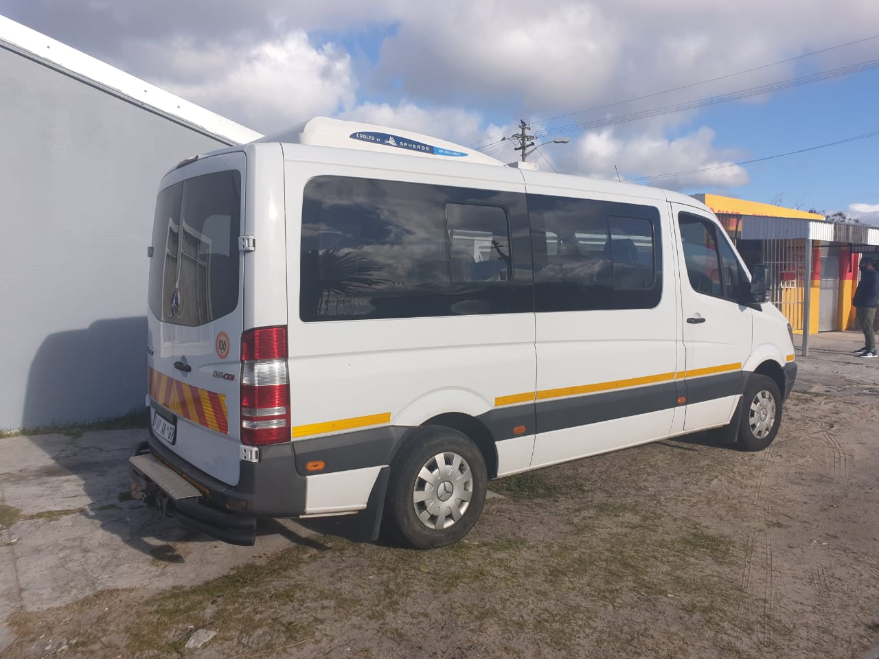 9 Seater Mercedes Sprinter Exterior | minibushire.co.za